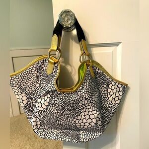 Le Sportsac Tote Bag Modern magnetic Closure Excellent Condition